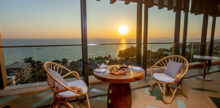 rooftop-bar-in-rayong-6-2