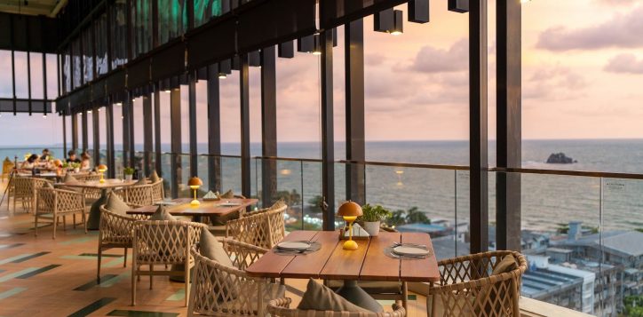 rayong-rooftop-bar-2